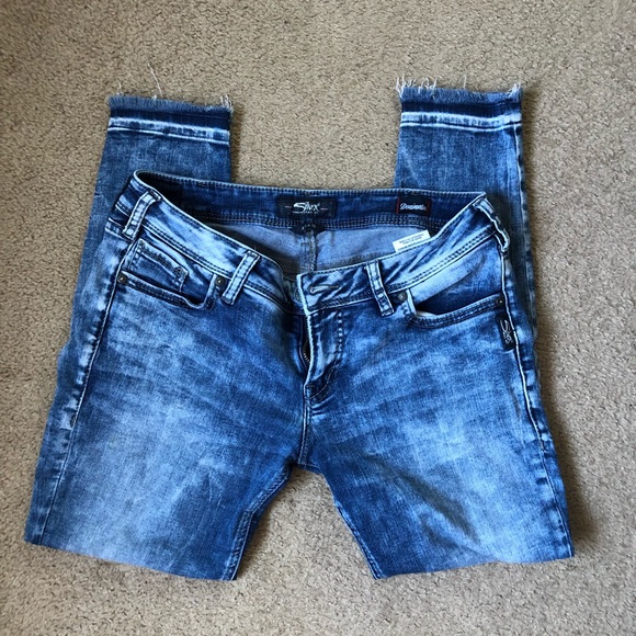 Silver Jeans - Picture 1 of 2